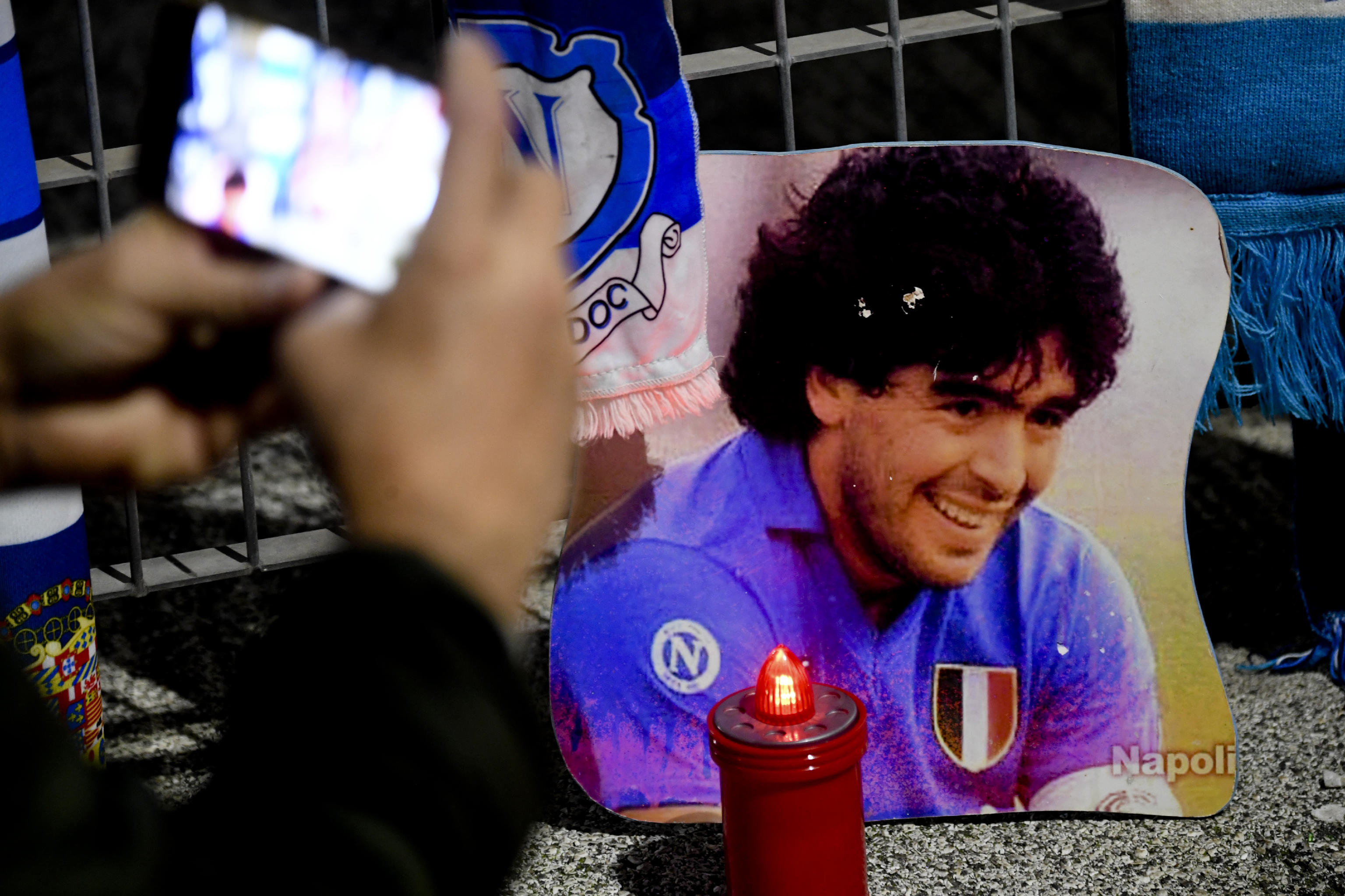 Argentinski mediji: Maradona umro od srčanog udara, u snu